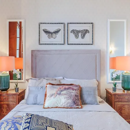 In Lucca With Pool And Countryside Views *