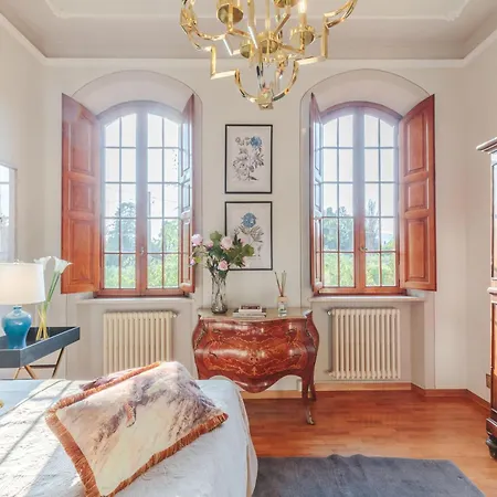 In Lucca With Pool And Countryside Views Вилла