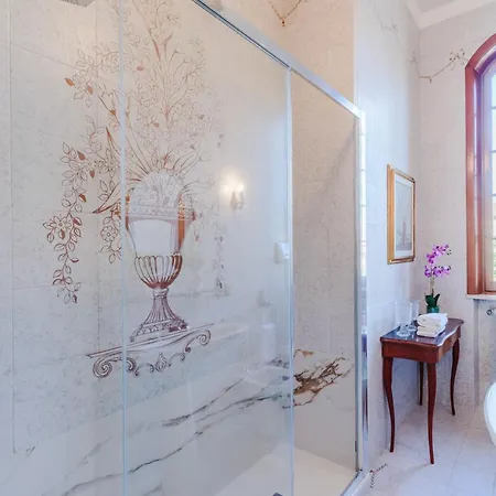 In Lucca With Pool And Countryside Views Вилла *