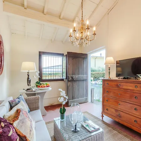 In Lucca With Pool And Countryside Views Вилла *