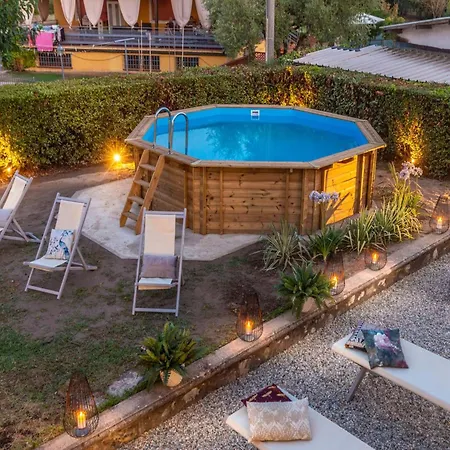 In Lucca With Pool And Countryside Views Cappella