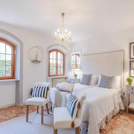Cesare, A Convenient 4 Bedroom